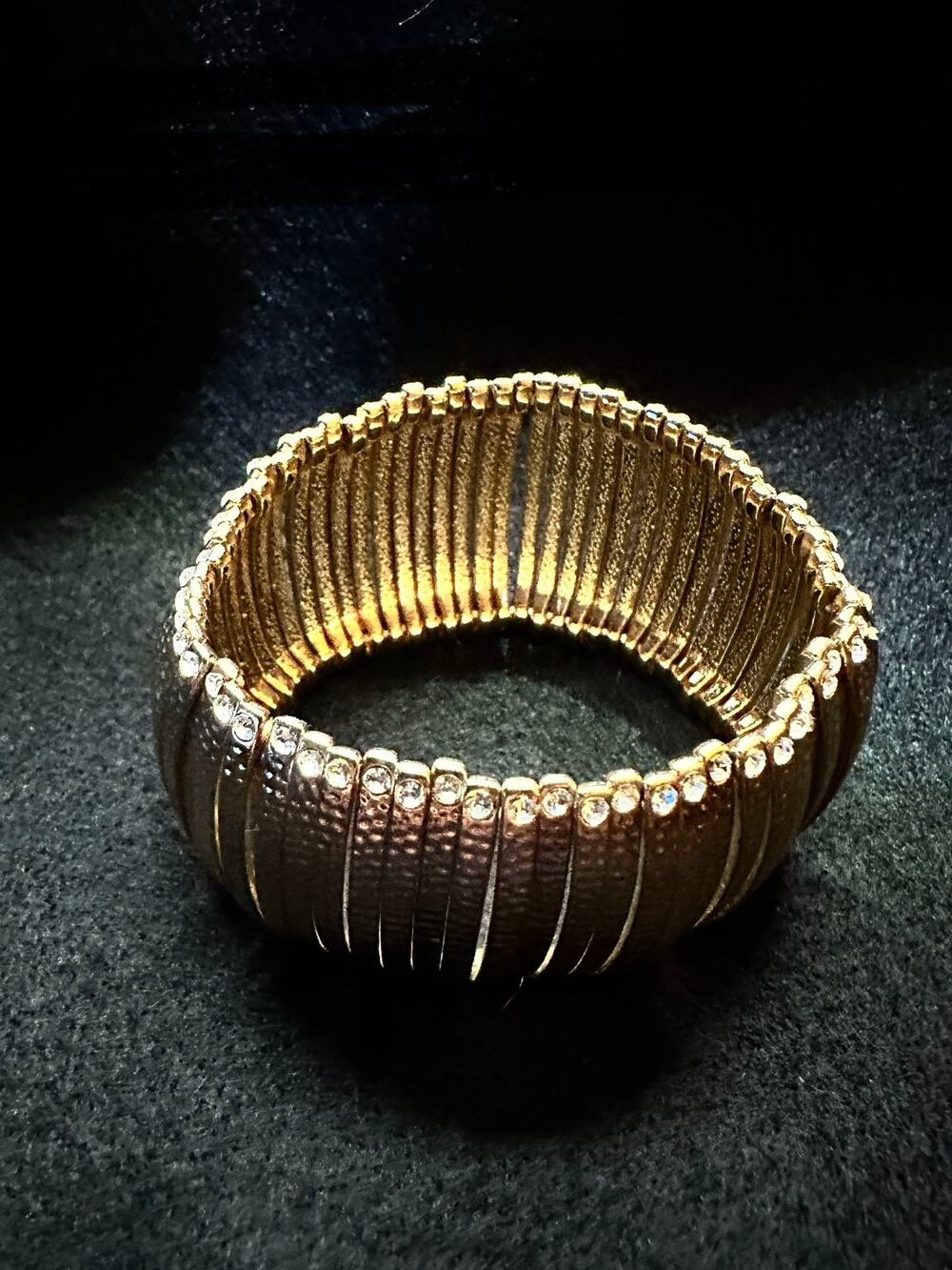Vintage Gold Tone Wide Dome Stretch Cuff Bracelet Rhinestone Hammered Statement